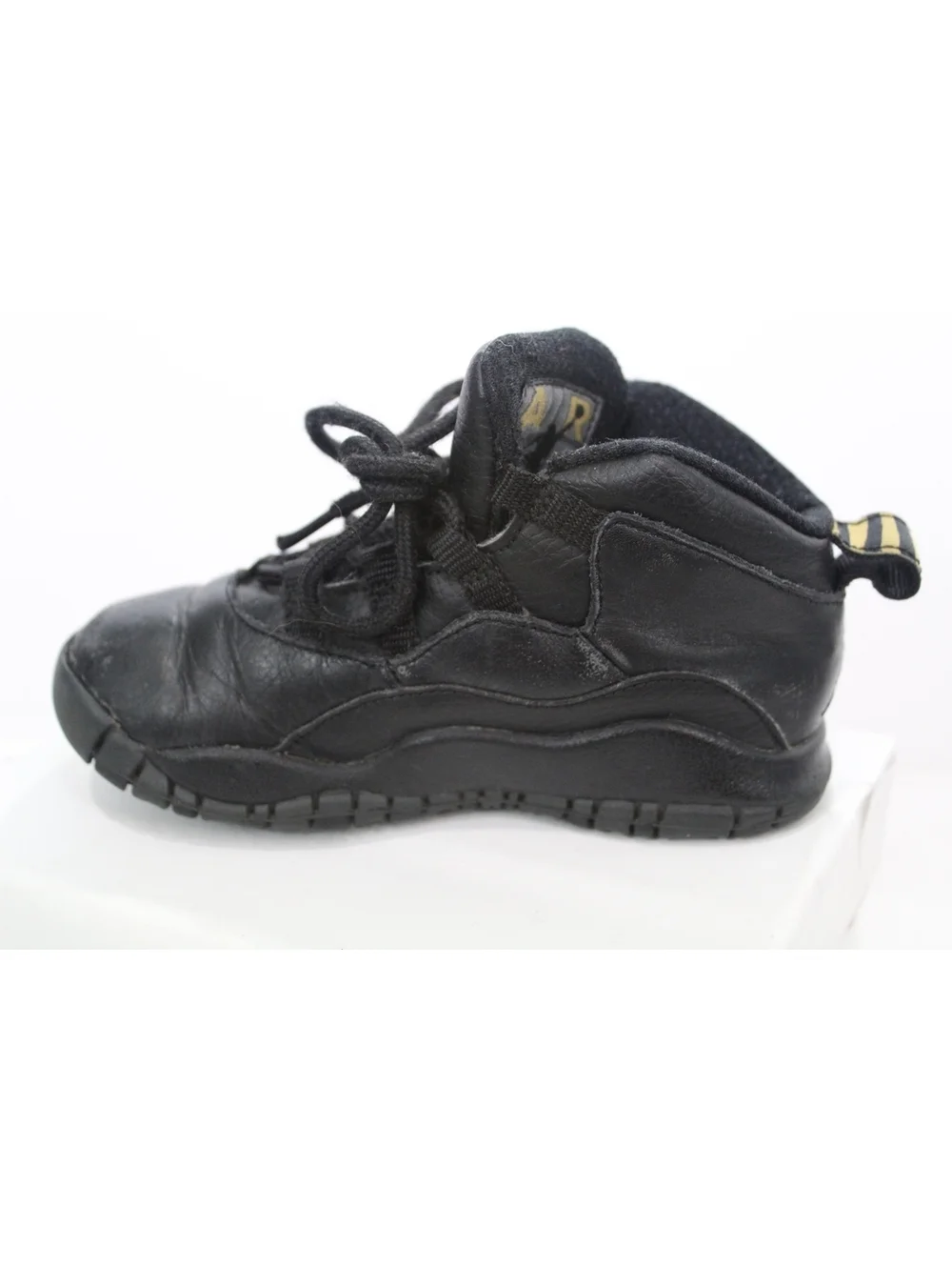 Nike Air Jordan 10 Retro Sneakers City Pack NYC Shoes Black Gold Youth Boy Sz 9C